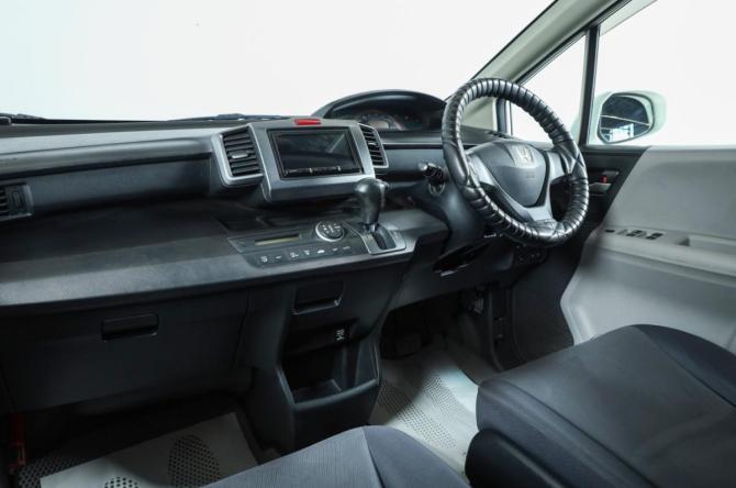 Honda Freed I с пробегом 2010 года, цена 1 099 000 рублей, 250000 км, компактвэн, Автокод Объявления