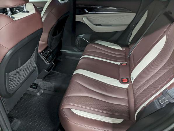 Geely Monjaro I с пробегом 2023 года, цена 2 990 000 рублей, 51008 км, внедорожник, Автокод Объявления