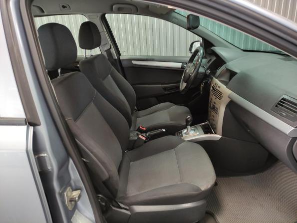 Opel Astra H Рестайлинг с пробегом 2011 года, цена 595 000 рублей, 256065 км, универсал, Автокод Объявления