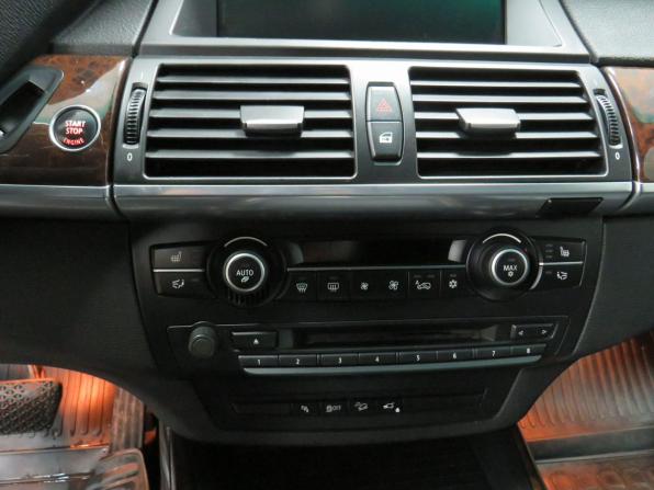 BMW X5 II (E70) Рестайлинг с пробегом 2010 года, цена 1 487 000 рублей, 276878 км, внедорожник, Автокод Объявления