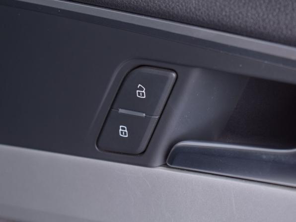 Audi A4 V (B9) с пробегом 2016 года, цена 1 715 995 рублей, 63403 км, седан, Автокод Объявления