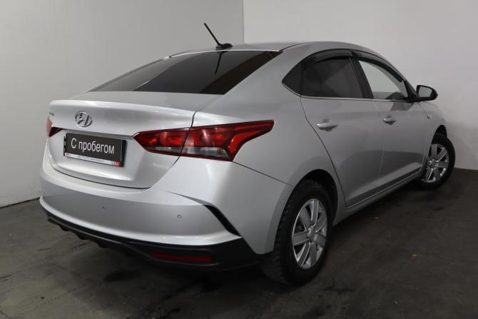 Hyundai Solaris II Рестайлинг с пробегом 2021 года, цена 1 399 000 рублей, 125000 км, седан, Автокод Объявления