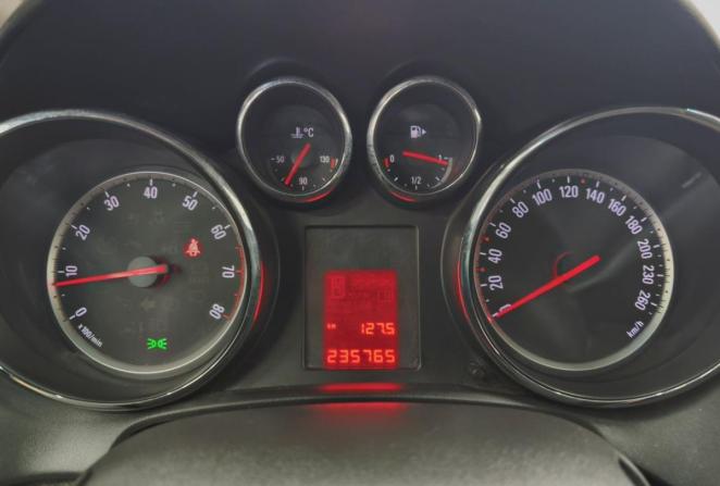 Opel Astra J Рестайлинг с пробегом 2012 года, цена 449 000 рублей, 235765 км, седан, Автокод Объявления