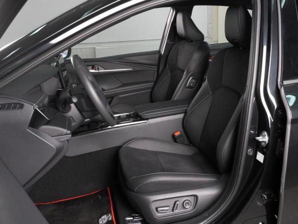 Toyota Camry IX (XV80) China Market с пробегом 2026 года, цена 4 574 000 рублей, 137 км, седан, Автокод Объявления