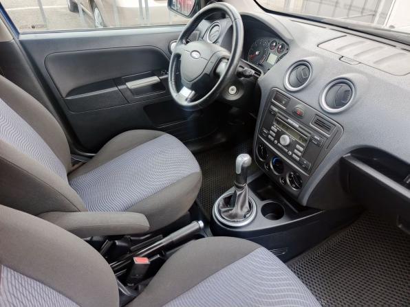 Ford Fusion I Рестайлинг с пробегом 2008 года, цена 360 000 рублей, 270200 км, хэтчбек, Автокод Объявления