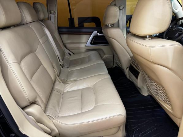 Toyota Land Cruiser 200 Series Рестайлинг 2 с пробегом 2015 года, цена 3 799 000 рублей, 330000 км, внедорожник, Автокод Объявления