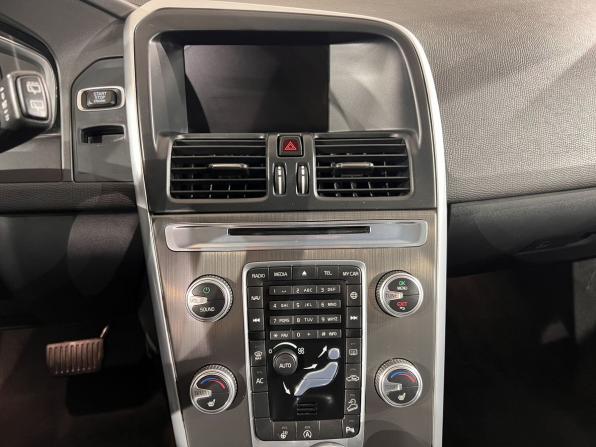 Volvo XC60 I Рестайлинг с пробегом 2015 года, цена 1 999 000 рублей, 211281 км, внедорожник, Автокод Объявления