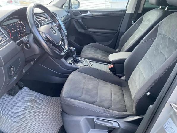 Volkswagen Tiguan II с пробегом 2018 года, цена 2 575 090 рублей, 160055 км, внедорожник, Автокод Объявления