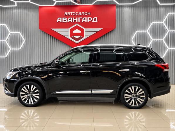Mitsubishi Outlander III Рестайлинг 3 с пробегом 2019 года, цена 2 660 000 рублей, 68068 км, внедорожник, Автокод Объявления