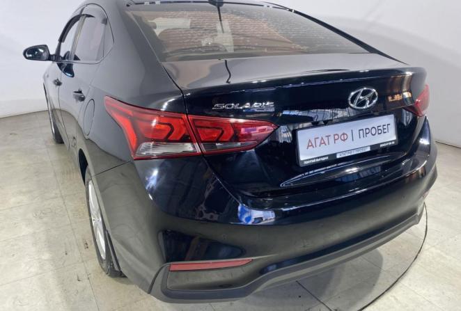 Hyundai Solaris II с пробегом 2017 года, цена 1 000 000 рублей, 89843 км, седан, Автокод Объявления