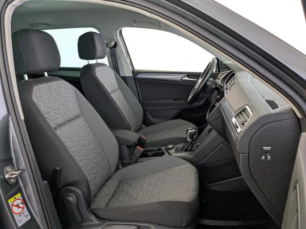 Volkswagen Tiguan II Рестайлинг с пробегом 2021 года, цена 3 650 000 рублей, 62212 км, внедорожник, Автокод Объявления