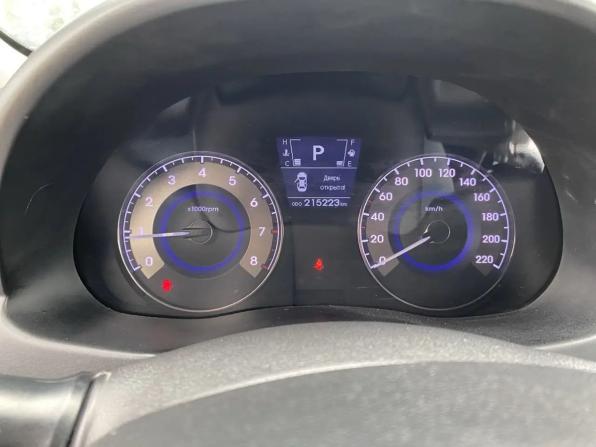Hyundai Solaris I с пробегом 2012 года, цена 750 000 рублей, 215222 км, седан, Автокод Объявления