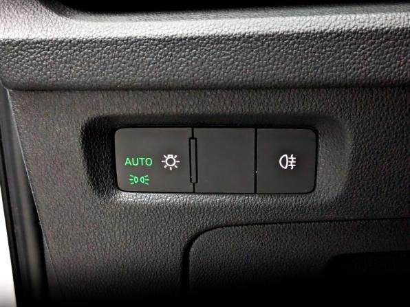 Skoda Octavia IV (A8) с пробегом 2021 года, цена 2 335 000 рублей, 74575 км, лифтбек, Автокод Объявления