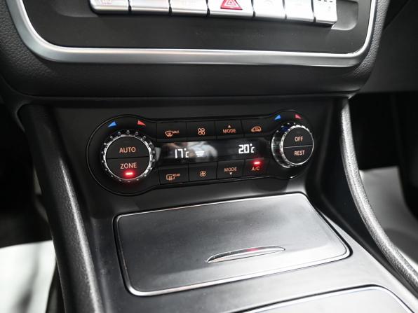 Mercedes-Benz GLA I (X156) Рестайлинг с пробегом 2017 года, цена 2 375 000 рублей, 86955 км, внедорожник, Автокод Объявления