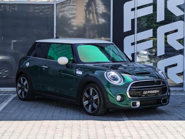 Mini Hatch III (F55/F56) Рестайлинг с пробегом 2019 года, цена 2 650 000 рублей, 112551 км, хэтчбек, Автокод Объявления