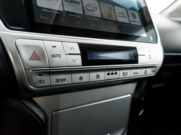 Toyota Land Cruiser Prado 150 Series Рестайлинг 2 с пробегом 2017 года, цена 3 652 000 рублей, 196265 км, внедорожник, Автокод Объявления