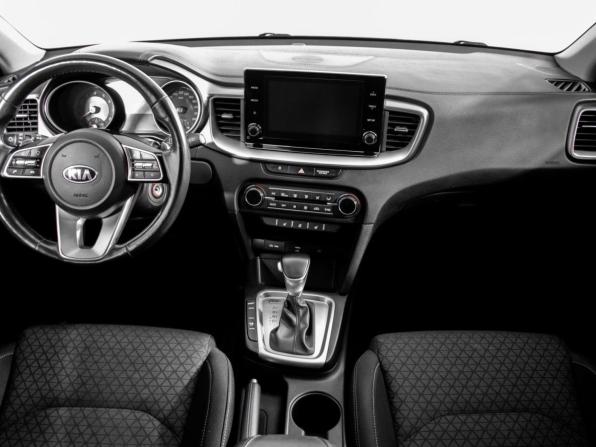 Kia Ceed III с пробегом 2021 года, цена 2 210 000 рублей, 96631 км, универсал, Автокод Объявления