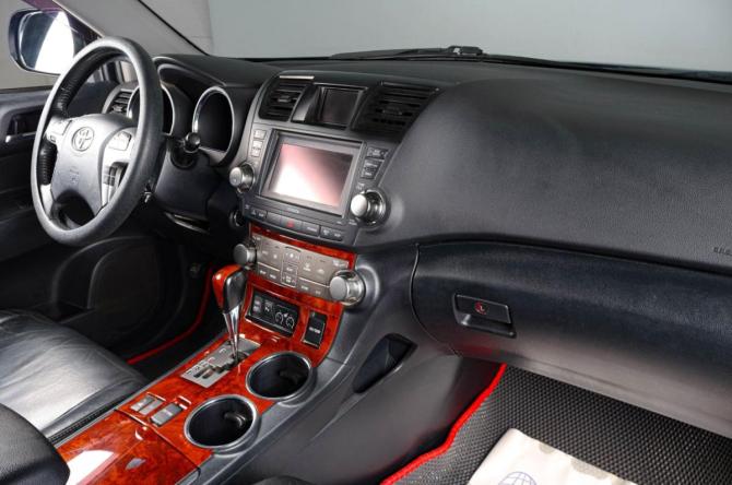 Toyota Highlander II (XU40) Рестайлинг с пробегом 2012 года, цена 1 949 000 рублей, 272237 км, внедорожник, Автокод Объявления