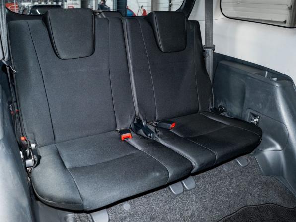 Toyota Wish II с пробегом 2010 года, цена 1 355 000 рублей, 98500 км, минивэн, Автокод Объявления