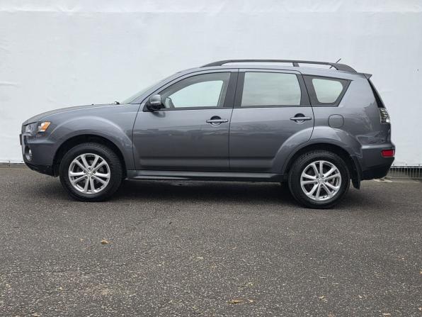 Mitsubishi Outlander II Рестайлинг с пробегом 2011 года, цена 1 060 000 рублей, 204039 км, внедорожник, Автокод Объявления