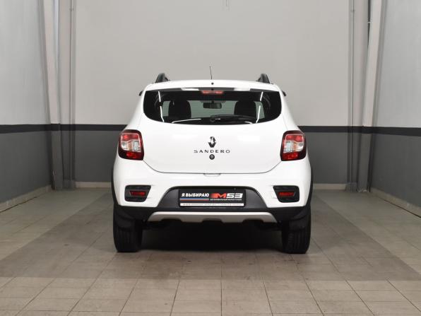 Renault Sandero II Рестайлинг с пробегом 2021 года, цена 1 414 995 рублей, 30267 км, хэтчбек, Автокод Объявления