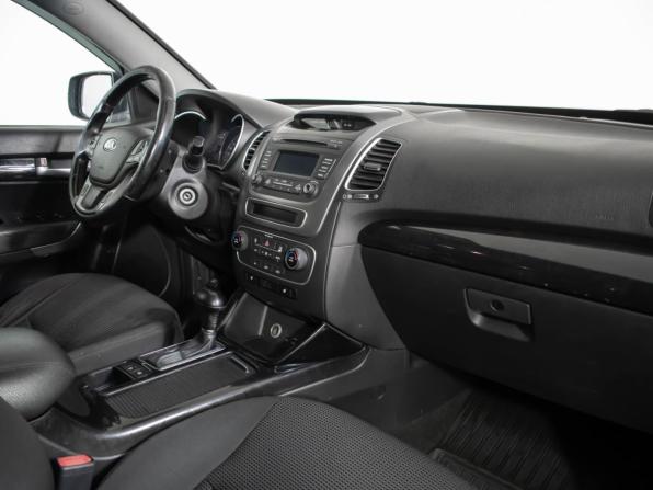 Kia Sorento II Рестайлинг с пробегом 2017 года, цена 1 470 000 рублей, 383965 км, внедорожник, Автокод Объявления