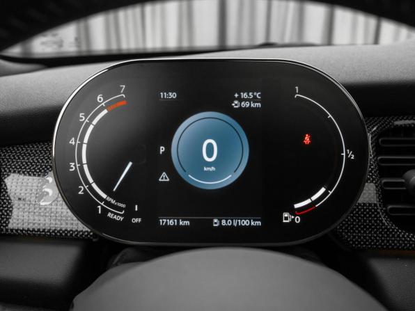 Mini Hatch III (F55/F56) Рестайлинг 2 с пробегом 2022 года, цена 3 890 000 рублей, 17160 км, хэтчбек, Автокод Объявления