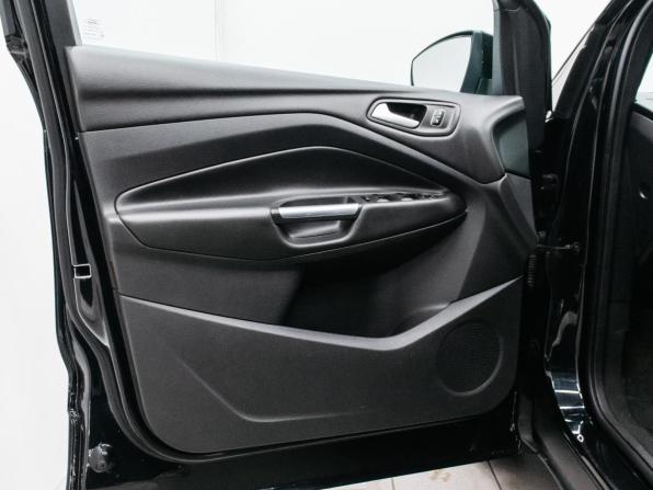 Ford Kuga II Рестайлинг с пробегом 2018 года, цена 1 449 000 рублей, 140866 км, внедорожник, Автокод Объявления