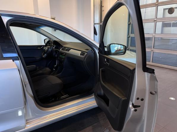 Skoda Rapid I с пробегом 2014 года, цена 950 000 рублей, 165504 км, лифтбек, Автокод Объявления