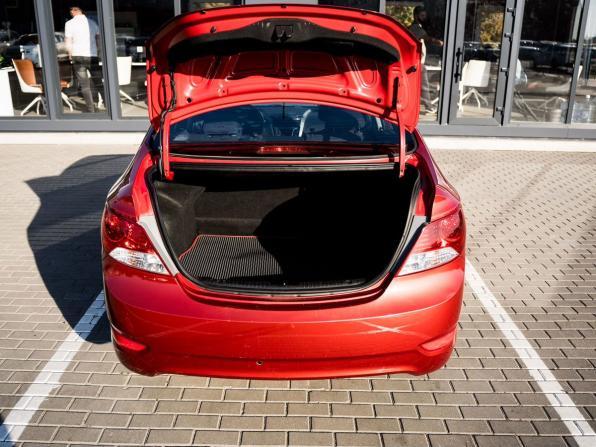 Hyundai Solaris I с пробегом 2014 года, цена 980 000 рублей, 175400 км, седан, Автокод Объявления