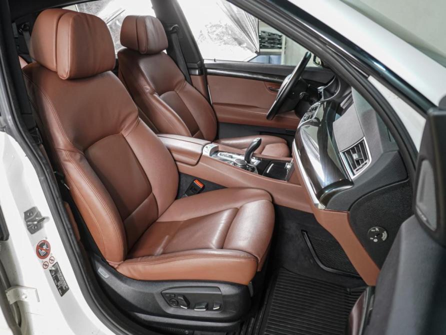 BMW 5 серии VI (F10/F11/F07) Рестайлинг Воронеж  - изображение 9
