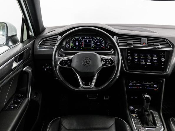 Volkswagen Tiguan II Рестайлинг с пробегом 2021 года, цена 3 199 000 рублей, 150327 км, внедорожник, Автокод Объявления