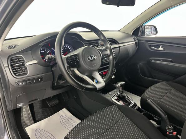 Kia Rio IV с пробегом 2018 года, цена 1 380 000 рублей, 80779 км, седан, Автокод Объявления