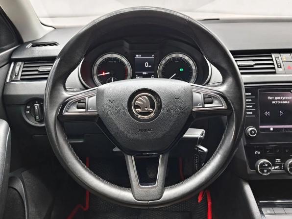 Skoda Octavia III (A7) Рестайлинг с пробегом 2018 года, цена 1 729 000 рублей, 127500 км, лифтбек, Автокод Объявления