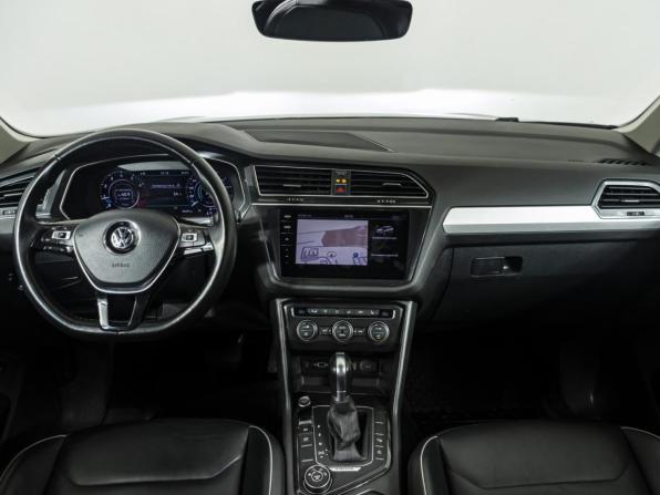 Volkswagen Tiguan II с пробегом 2018 года, цена 3 358 000 рублей, 90300 км, внедорожник, Автокод Объявления