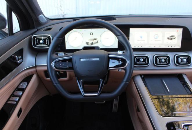 Jaecoo J8 с пробегом 2024 года, цена 2 740 000 рублей, 89382 км, внедорожник, Автокод Объявления