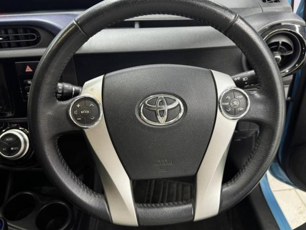 Toyota Aqua I Рестайлинг с пробегом 2017 года, цена 929 000 рублей, 137000 км, хэтчбек, Автокод Объявления