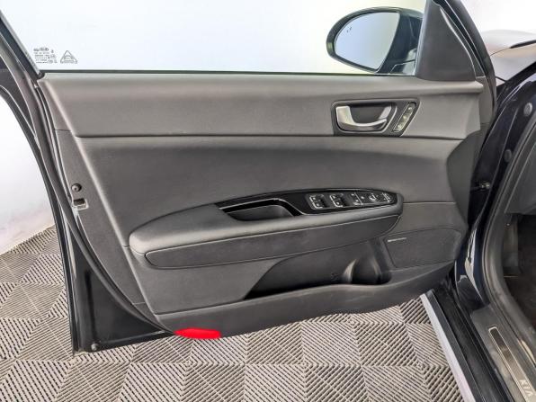 Kia Optima IV с пробегом 2017 года, цена 1 690 000 рублей, 199550 км, седан, Автокод Объявления