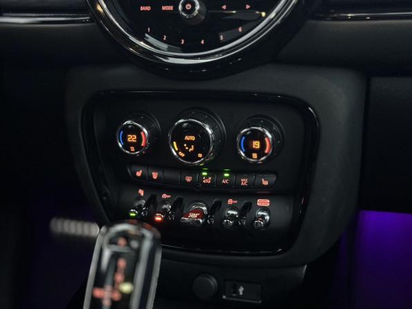 Mini Clubman II Рестайлинг с пробегом 2022 года, цена 3 790 000 рублей, 63302 км, универсал, Автокод Объявления