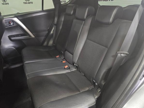 Toyota RAV4 IV (XA40) Рестайлинг с пробегом 2016 года, цена 1 954 000 рублей, 176700 км, внедорожник, Автокод Объявления