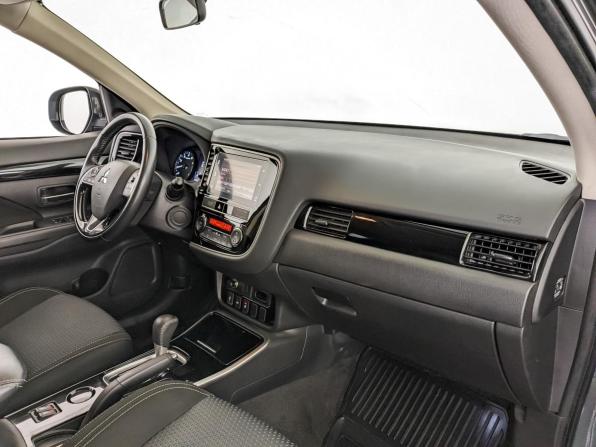 Mitsubishi Outlander III Рестайлинг 3 с пробегом 2020 года, цена 2 180 000 рублей, 96861 км, внедорожник, Автокод Объявления