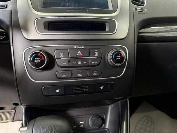 Kia Sorento II Рестайлинг с пробегом 2015 года, цена 1 650 000 рублей, 171865 км, внедорожник, Автокод Объявления