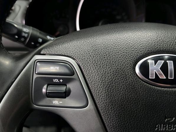 Kia Rio III Рестайлинг с пробегом 2017 года, цена 690 000 рублей, 270591 км, седан, Автокод Объявления