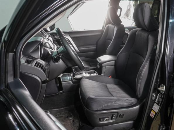 Toyota Land Cruiser Prado 150 Series Рестайлинг 1 с пробегом 2015 года, цена 3 699 000 рублей, 90436 км, внедорожник, Автокод Объявления
