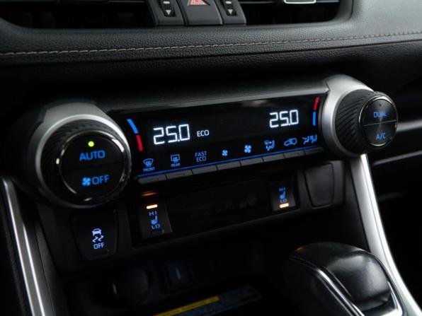 Toyota RAV4 V (XA50) с пробегом 2021 года, цена 3 249 050 рублей, 113555 км, внедорожник, Автокод Объявления