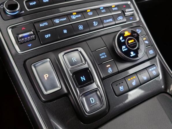 Hyundai Santa Fe IV Рестайлинг с пробегом 2021 года, цена 3 020 000 рублей, 150075 км, внедорожник, Автокод Объявления