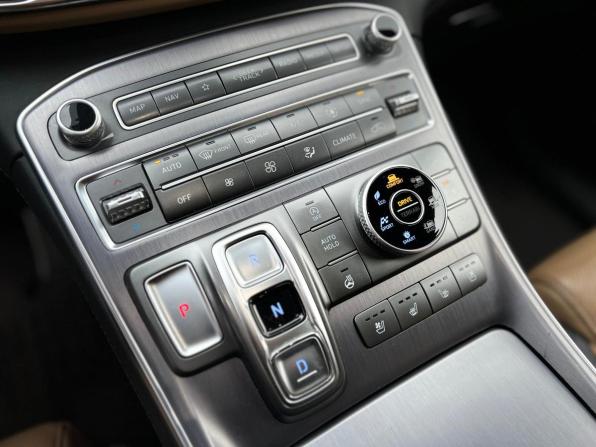 Hyundai Santa Fe IV Рестайлинг с пробегом 2020 года, цена 3 750 000 рублей, 102446 км, внедорожник, Автокод Объявления