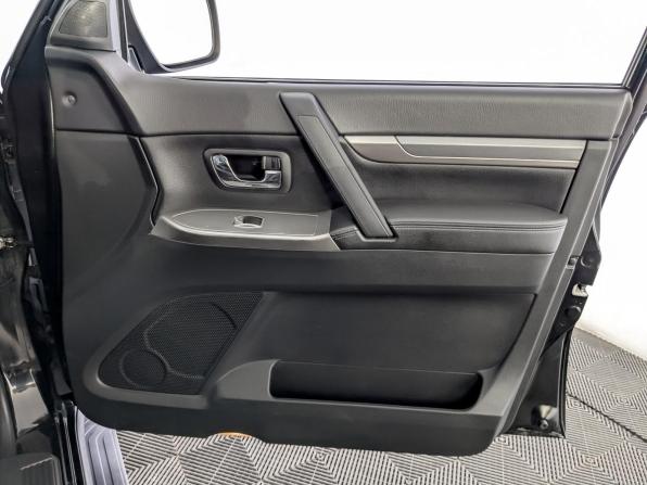 Mitsubishi Pajero IV Рестайлинг 2 с пробегом 2014 года, цена 2 240 000 рублей, 150492 км, внедорожник, Автокод Объявления