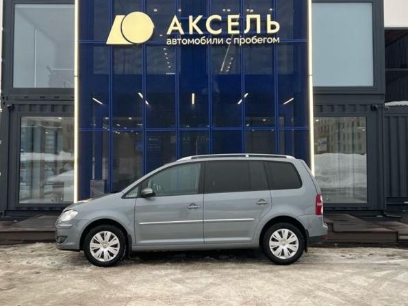 Volkswagen Touran I Рестайлинг с пробегом 2010 года, цена 685 000 рублей, 127000 км, компактвэн, Автокод Объявления