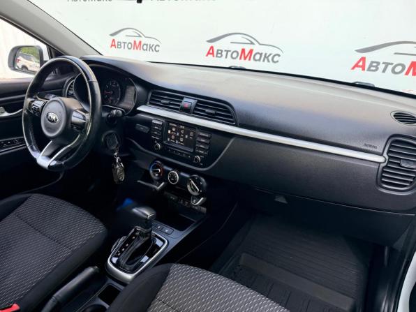 Kia Rio IV с пробегом 2018 года, цена 1 050 000 рублей, 131283 км, седан, Автокод Объявления